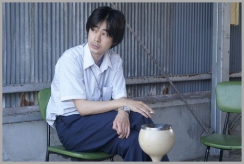 成田凌のタバコ姿がカッコいい 煙草の銘柄は 似合う 最高との声 Nagg Blog